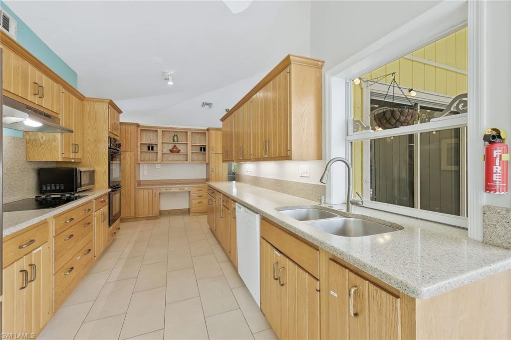 NUTTINGLIKIT GROVE - Residential