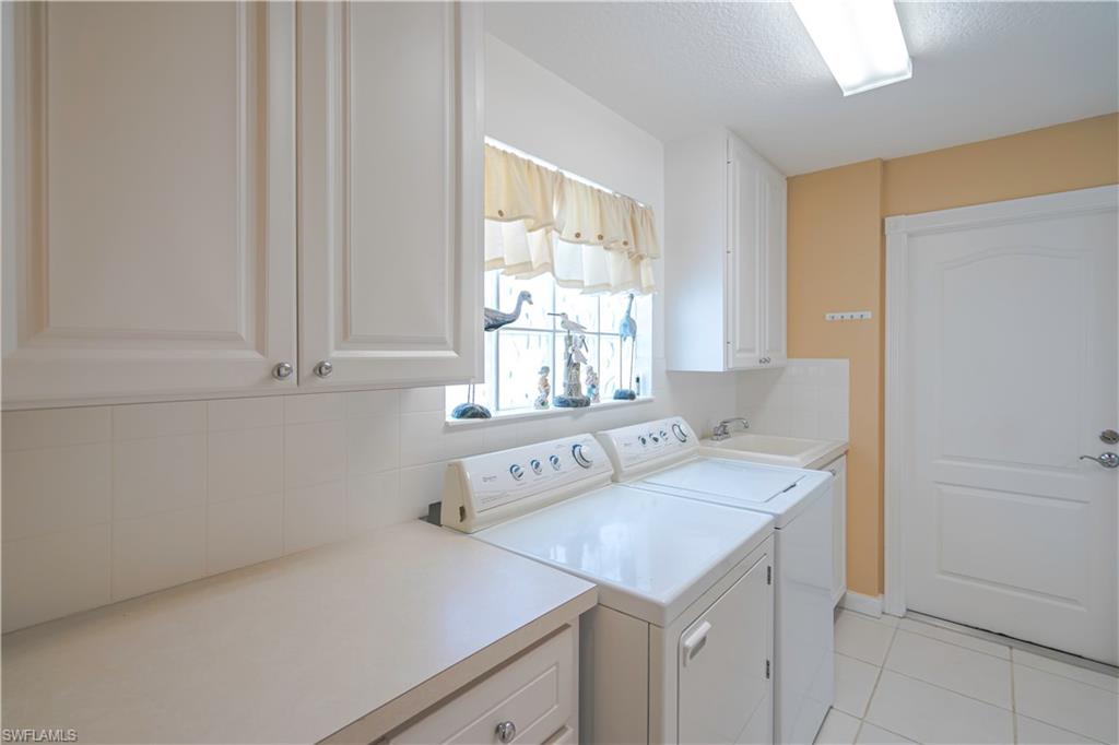 ISLAND WALK - Residential