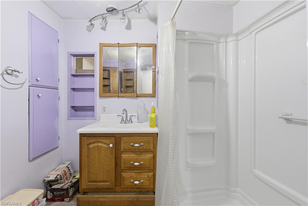 IMPERIAL HARBOR - Residential