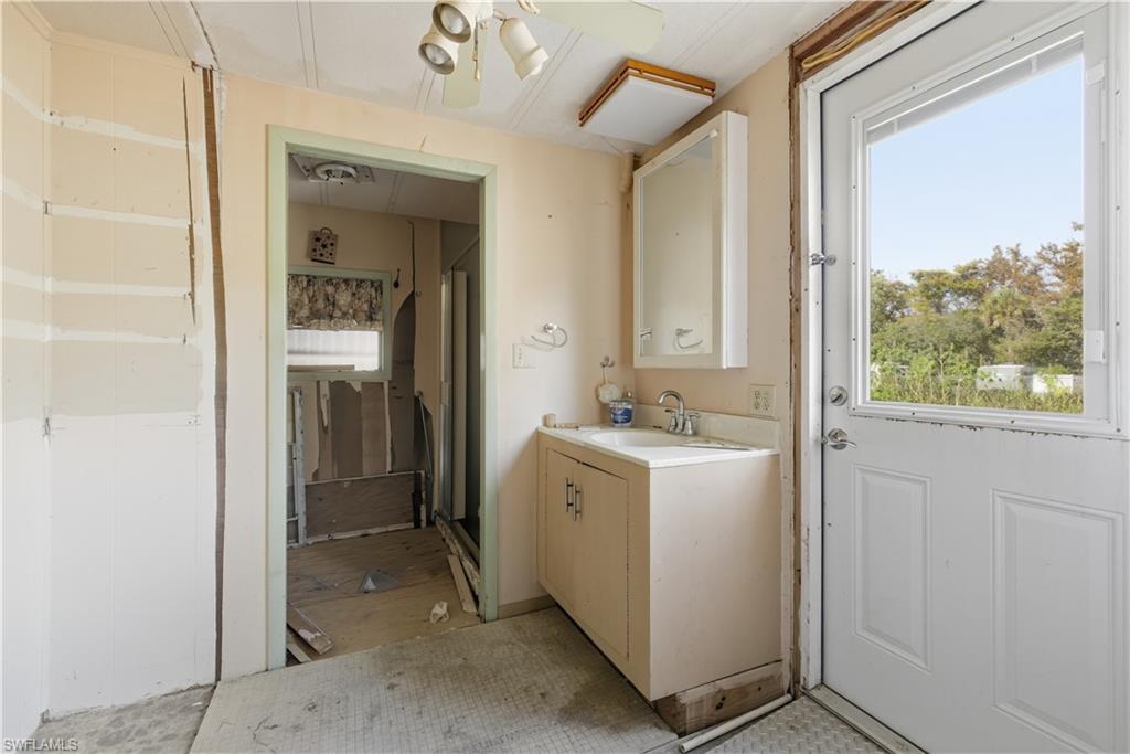 IMPERIAL HARBOR - Residential