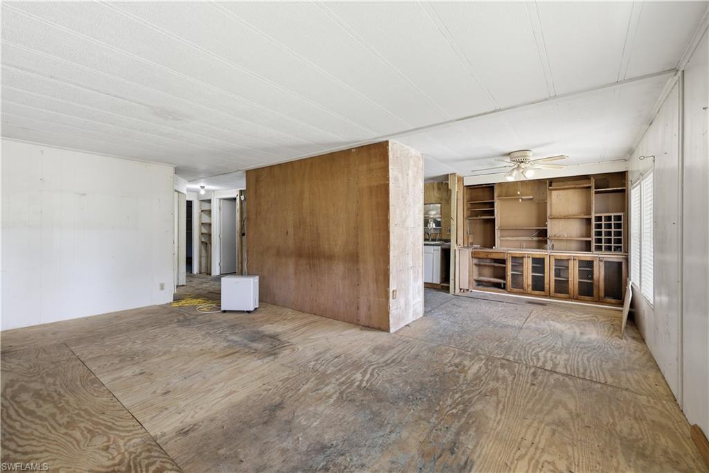 IMPERIAL HARBOR - Residential