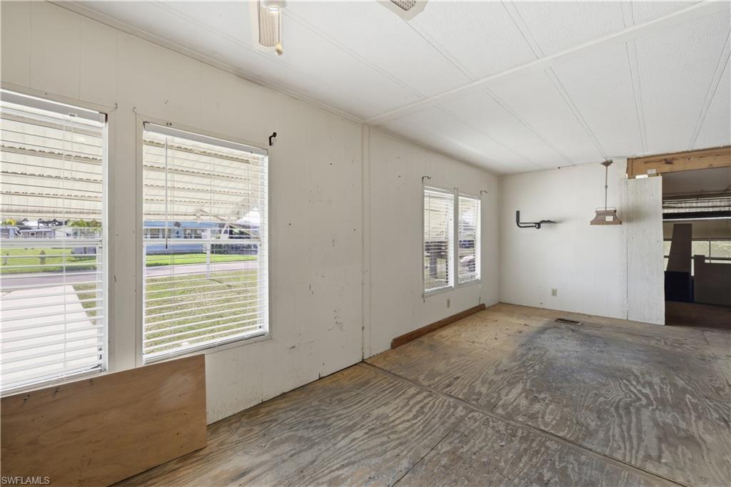 IMPERIAL HARBOR - Residential