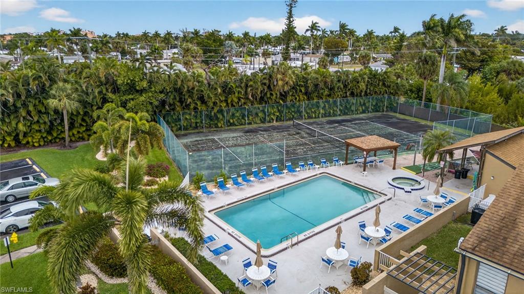 WINDWARD WAY CONDO - Residential