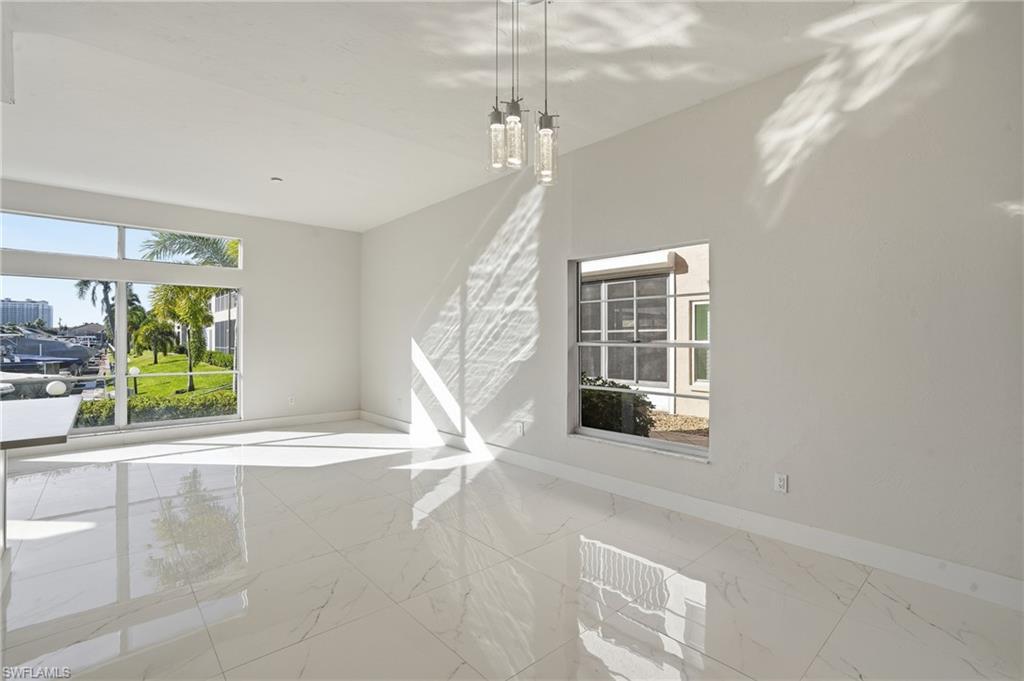 CAPSTAN II CONDO - Residential