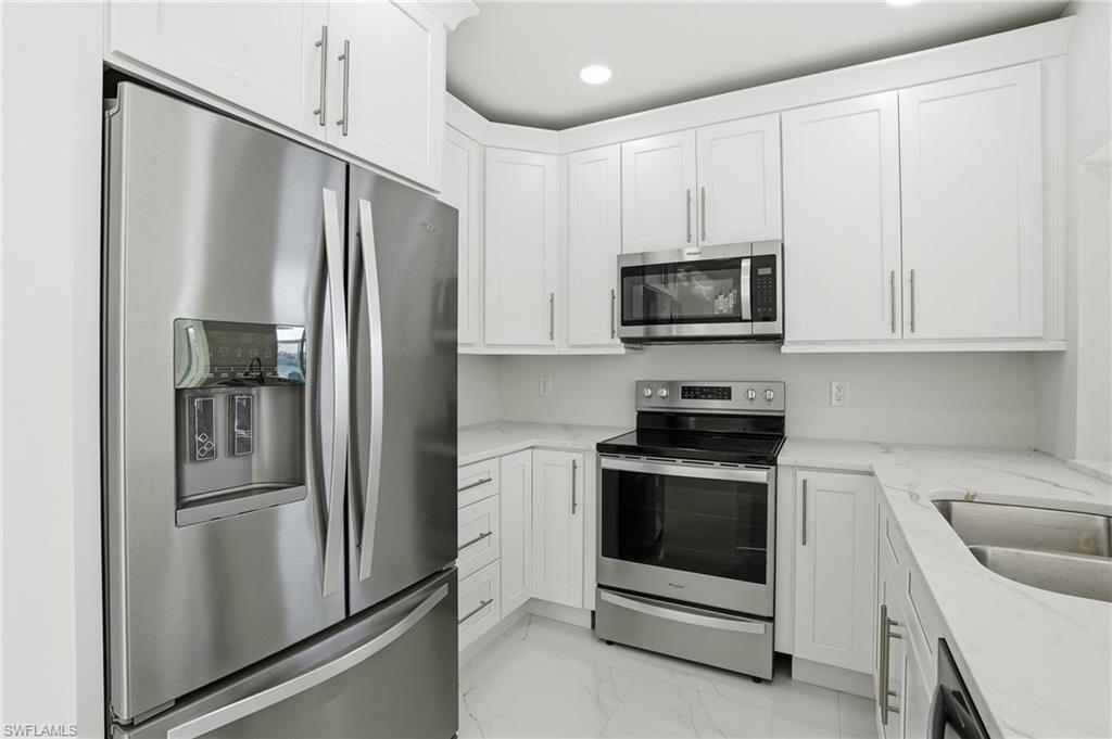 CAPSTAN II CONDO - Residential