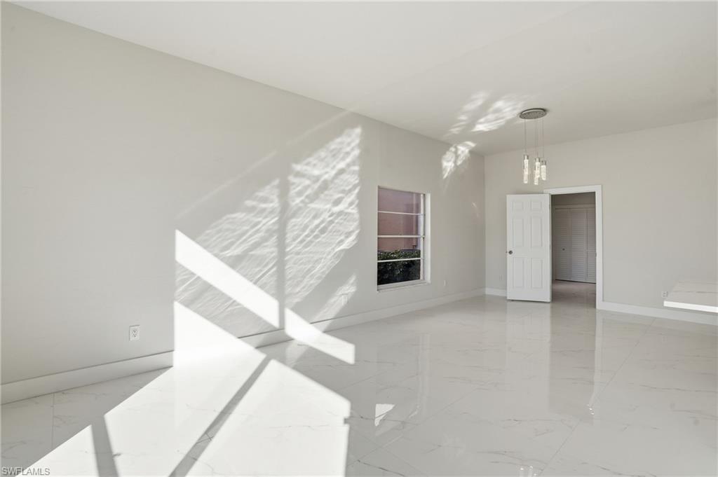 CAPSTAN II CONDO - Residential