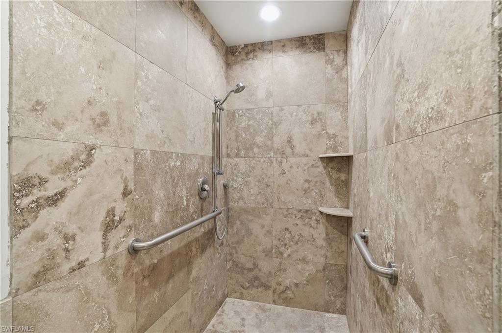 CAPSTAN II CONDO - Residential