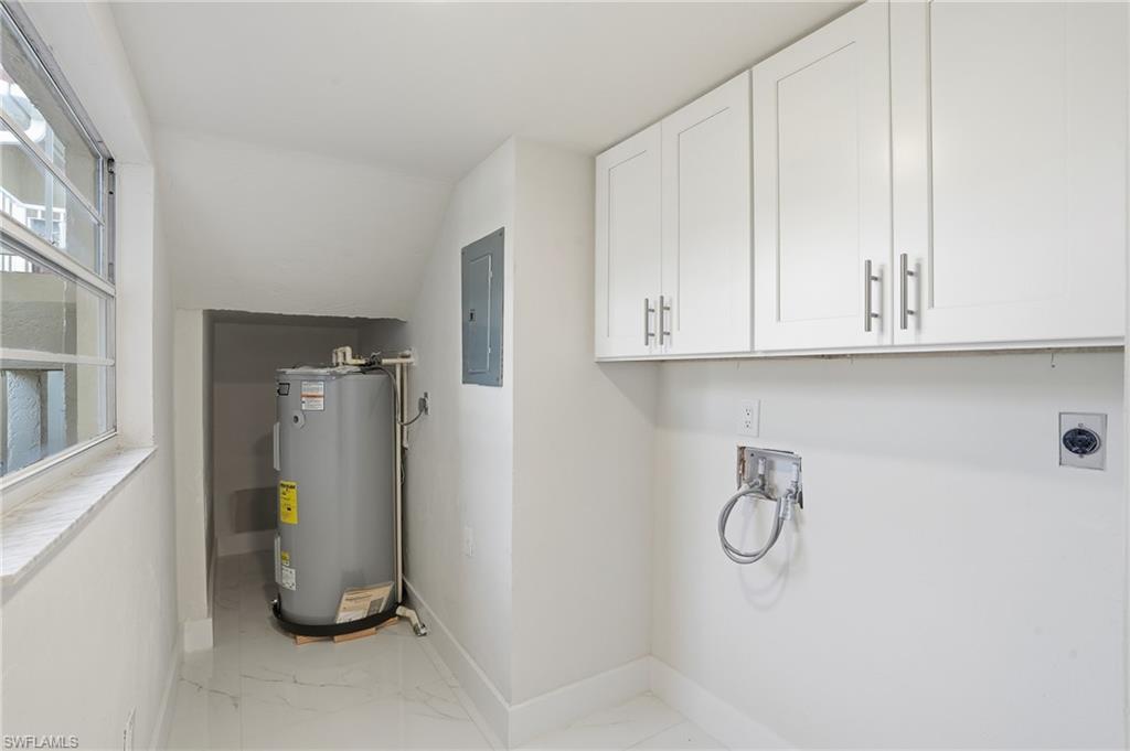 CAPSTAN II CONDO - Residential