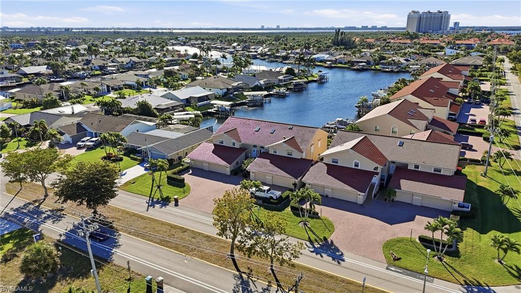 CAPSTAN II CONDO - Residential