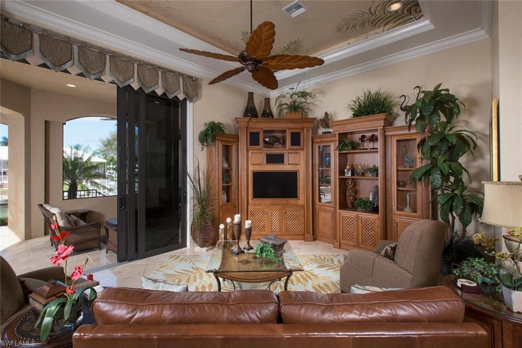 MARCO BEACH - Residential