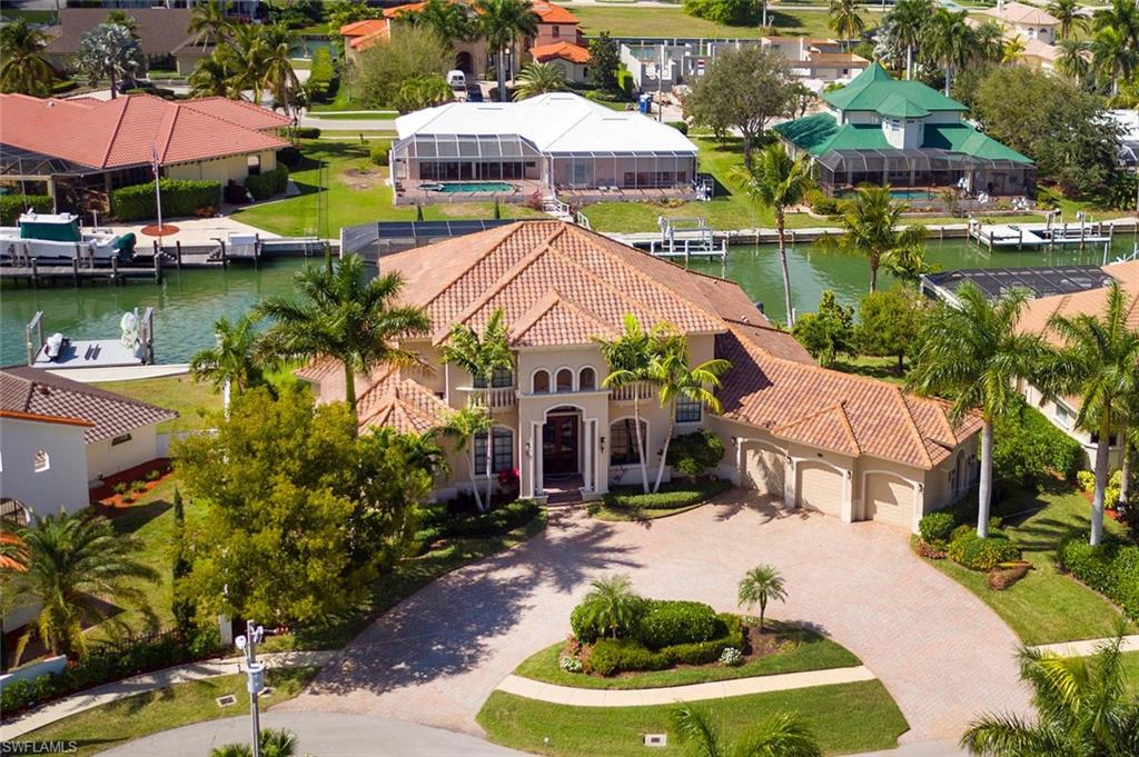 MARCO BEACH - Residential