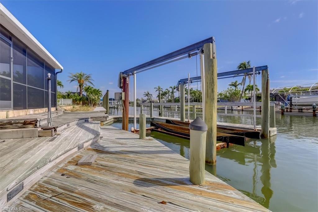 FAIRVIEW ISLES - Residential