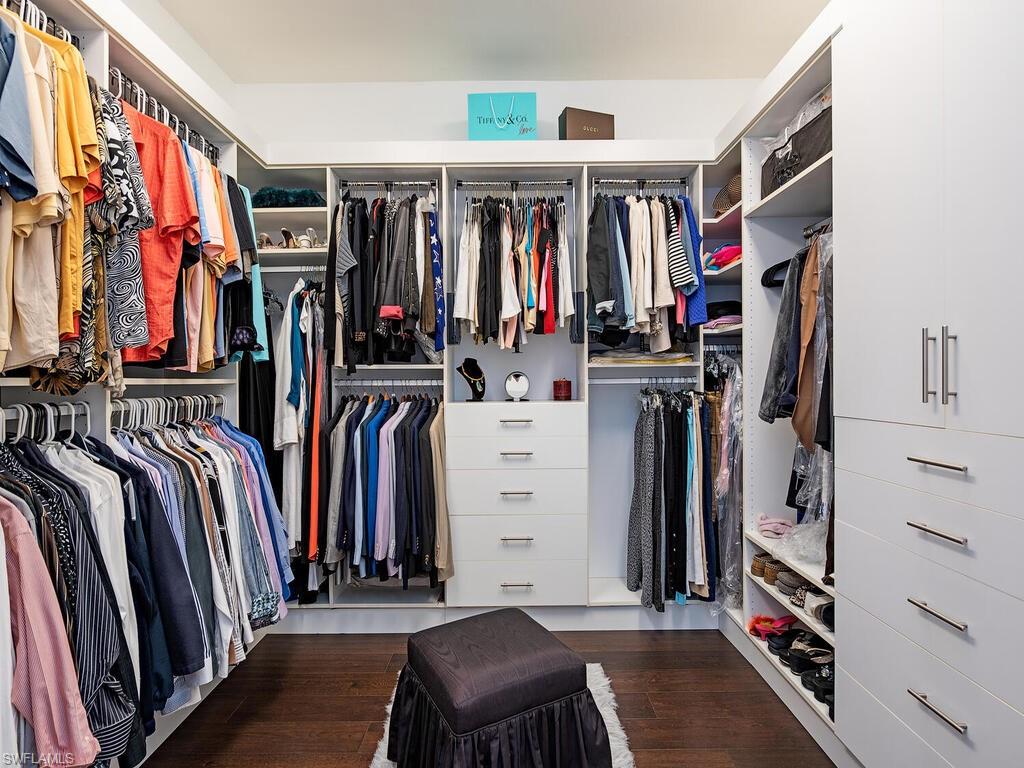 LA SCALA AT THE COLONY - Residential