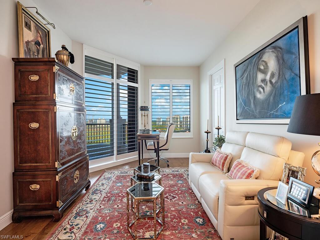 LA SCALA AT THE COLONY - Residential