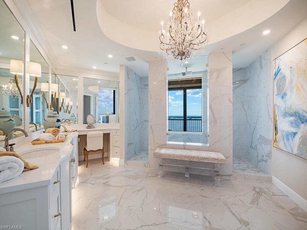 LA SCALA AT THE COLONY - Residential