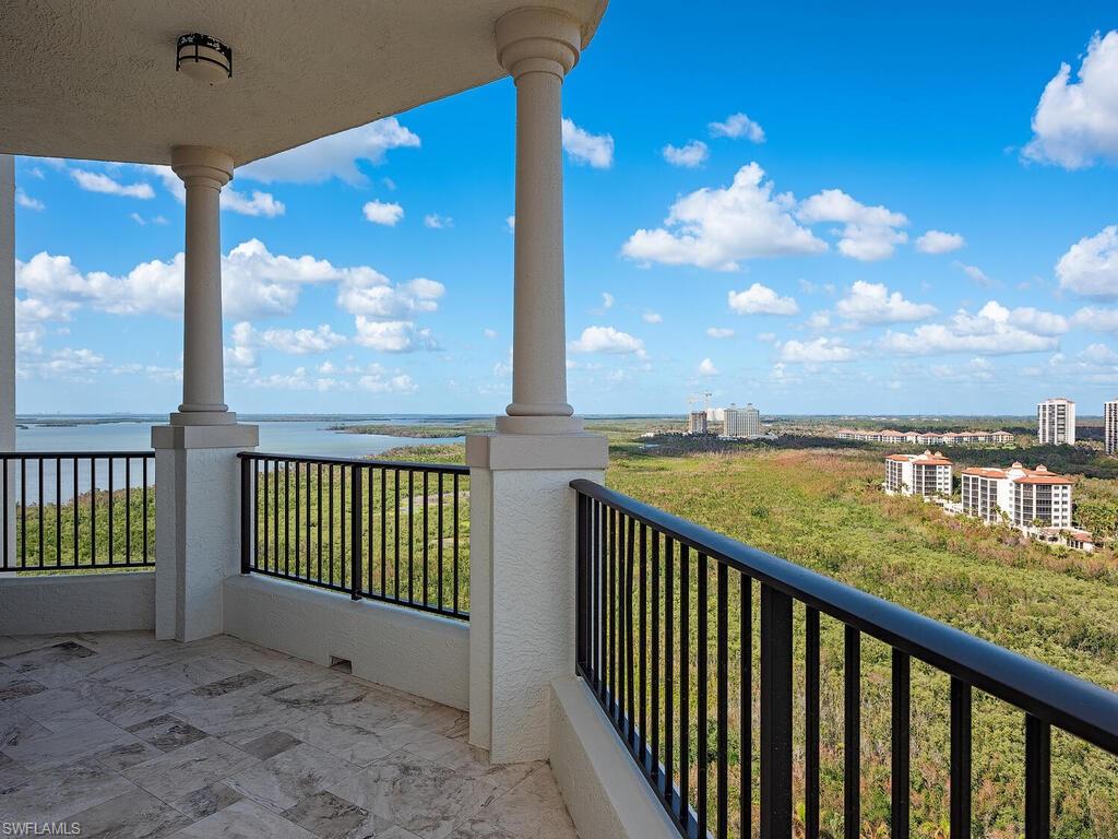 LA SCALA AT THE COLONY - Residential