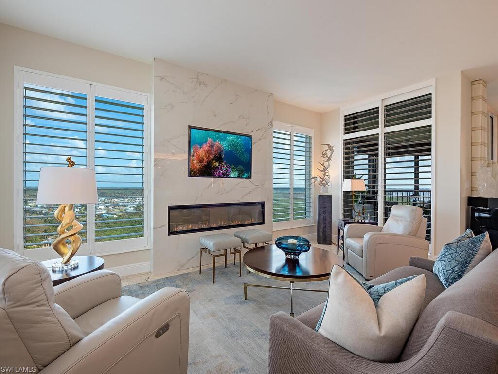 LA SCALA AT THE COLONY - Residential