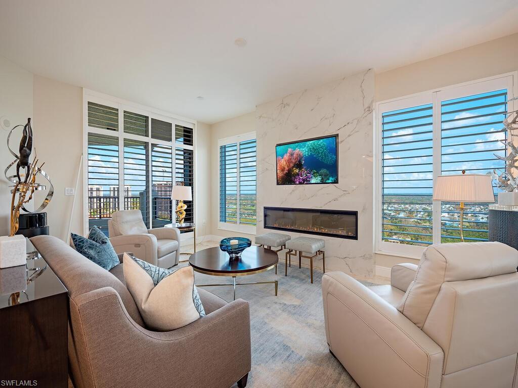 LA SCALA AT THE COLONY - Residential