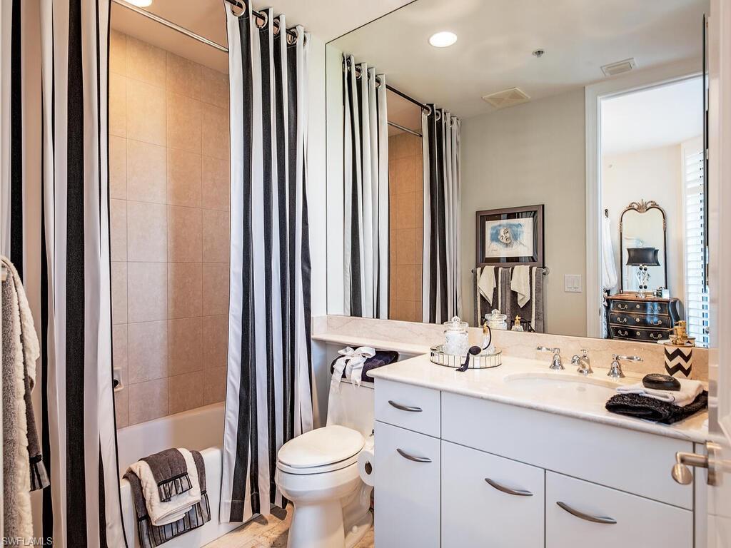 LA SCALA AT THE COLONY - Residential