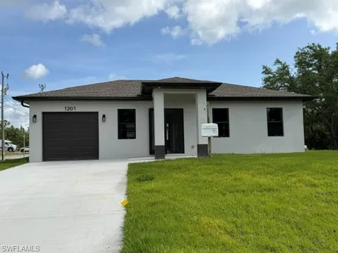 1201 E 7th St, Lehigh Acres, FL 33972 - #: 225004875