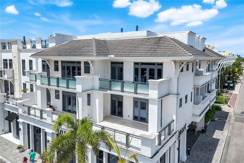 Photo of 875 6th AVE S #303, NAPLES, FL 34102 (MLS # 225058725)