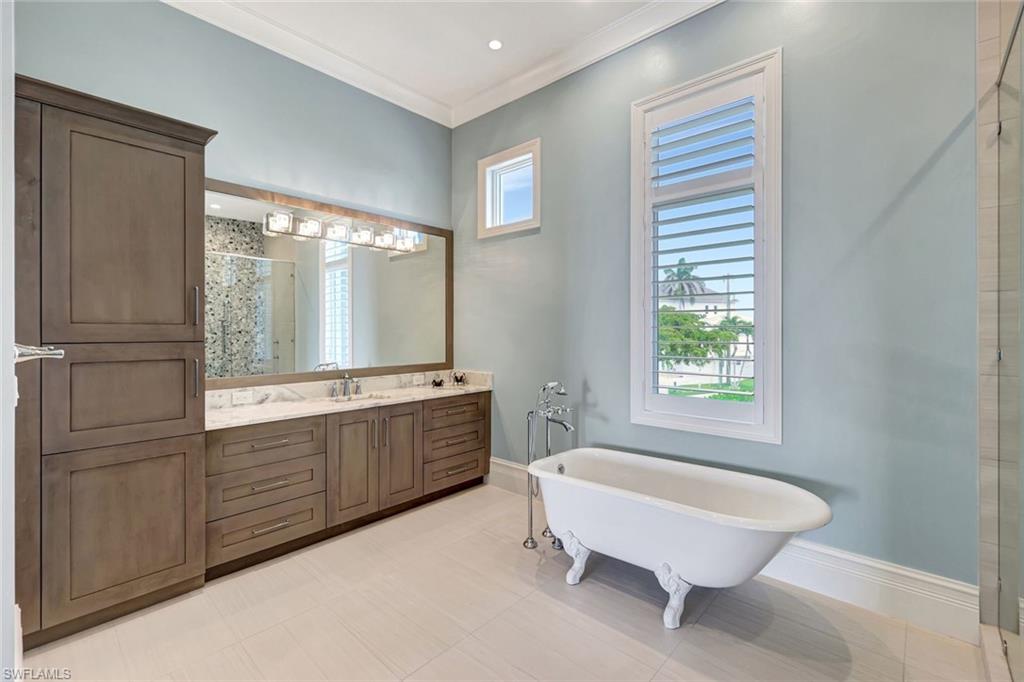 CAROLANDS - Residential