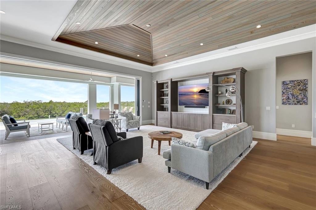 CAROLANDS - Residential