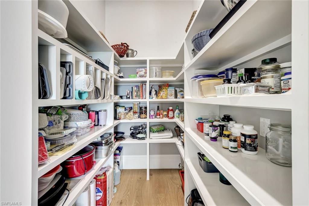 CAROLANDS - Residential