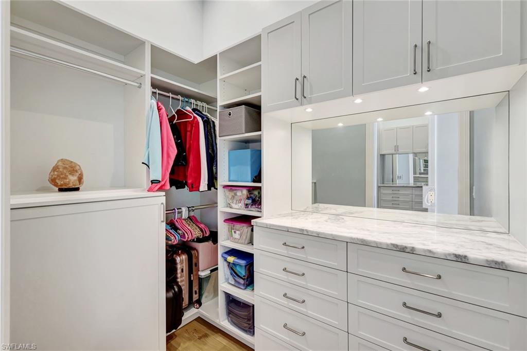 CAROLANDS - Residential