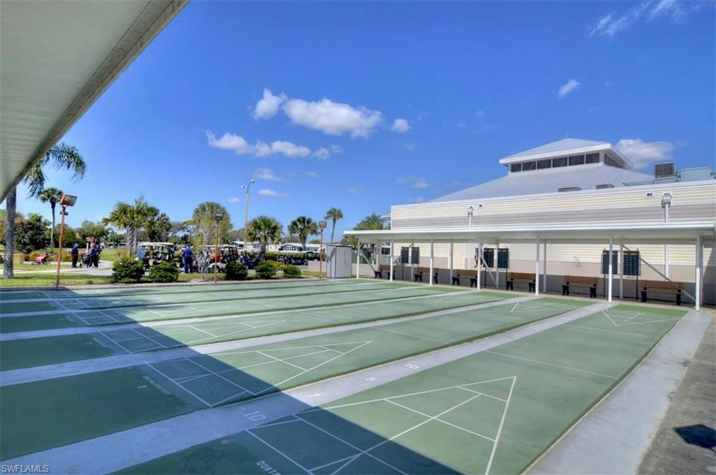 SIX LAKES COUNTRY CLUB - Residential