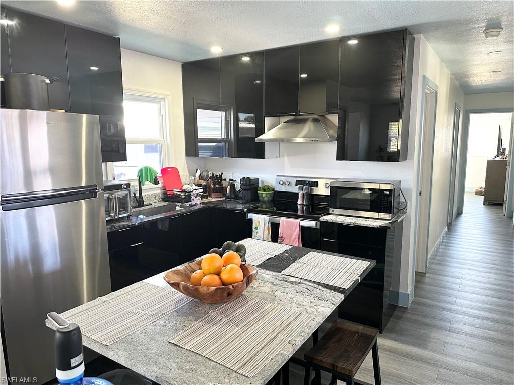 BAYSIDE ESTATES - Residential