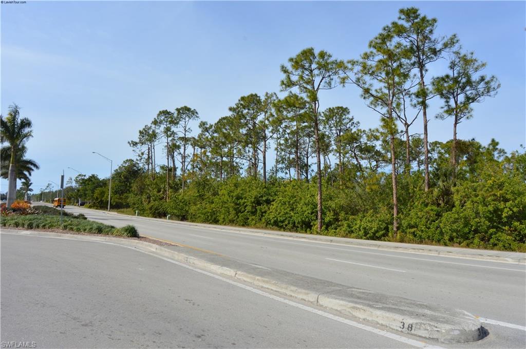 ACREAGE - Commercial Sale