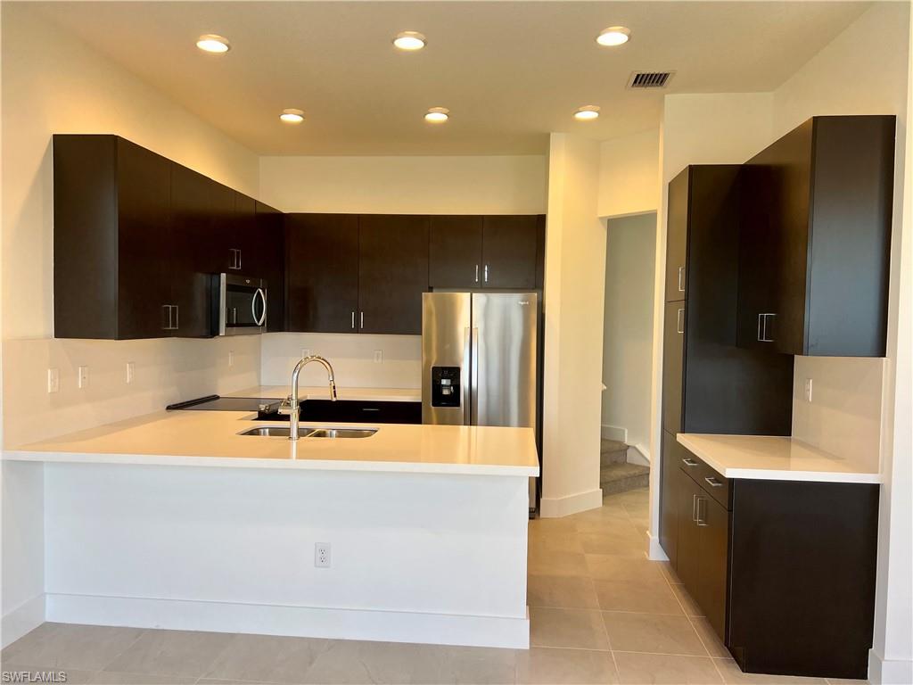 SILVERWOOD - Residential Lease