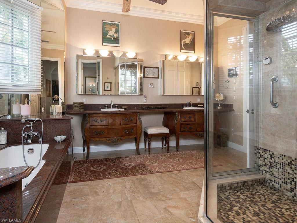 AQUALANE SHORES - Residential