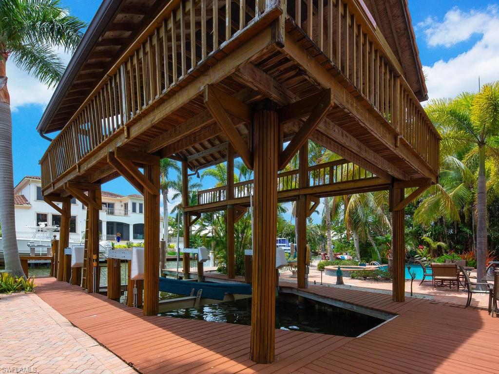 AQUALANE SHORES - Residential