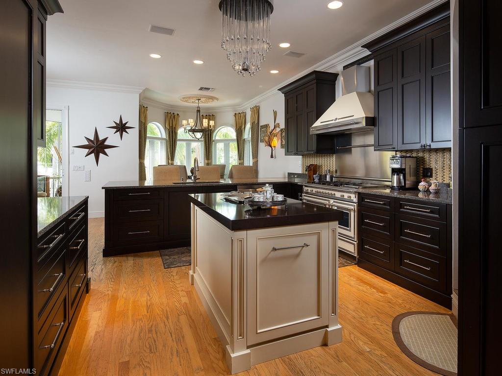 AQUALANE SHORES - Residential