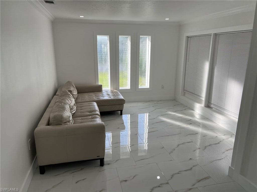 HOLEUSA ESTATES - Residential