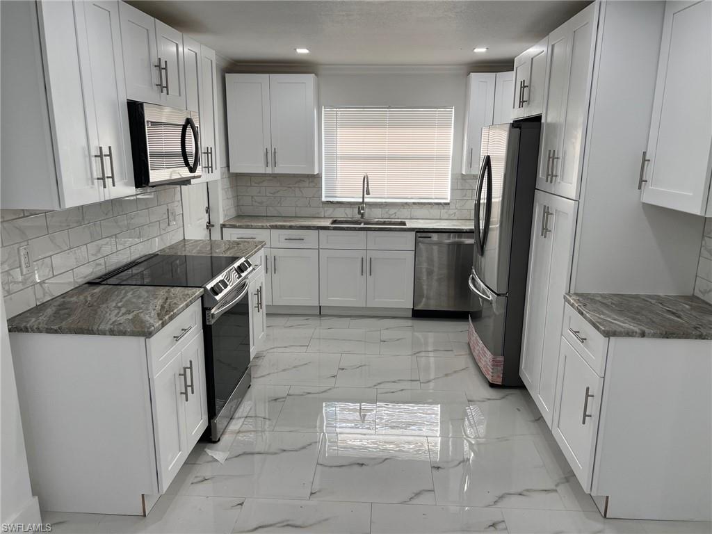 HOLEUSA ESTATES - Residential