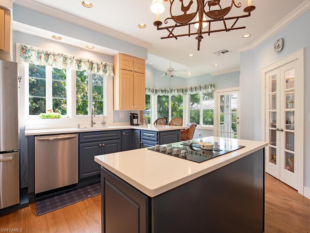 OLDE NAPLES - Residential