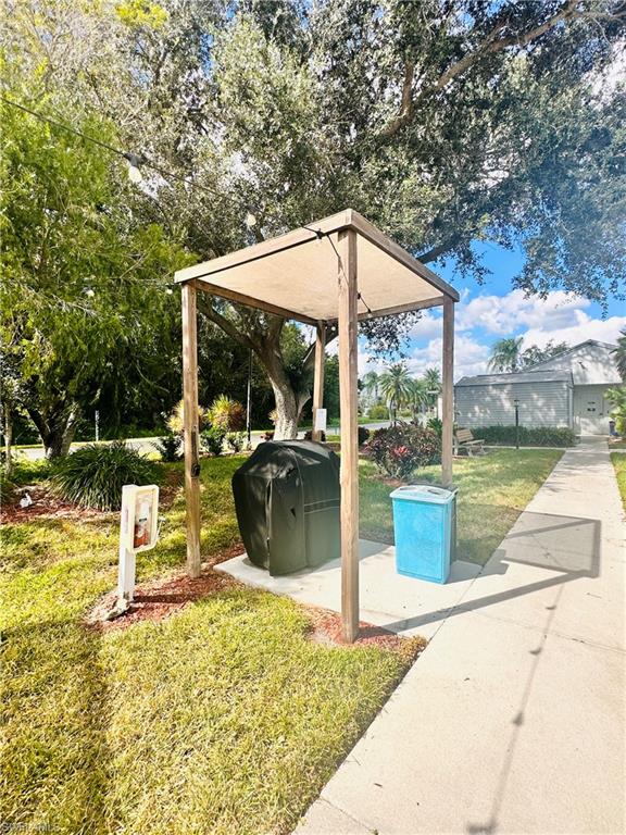 PINE RIDGE OF FORT MYERS VILLAGE - Residential Lease