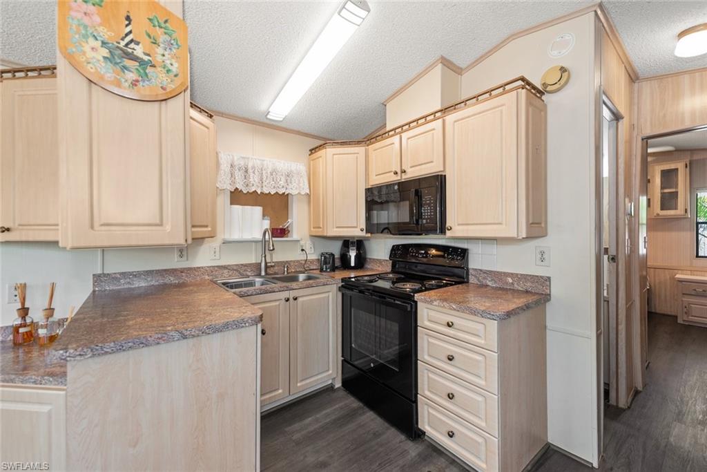 CYPRESS BEND RV RESORT - Residential