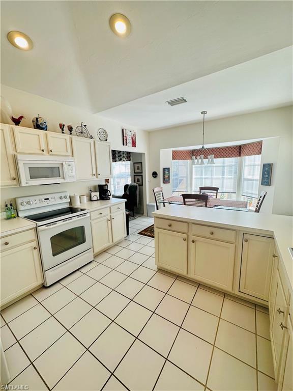 WIGGINS LAKES AND PRESERVES - Residential