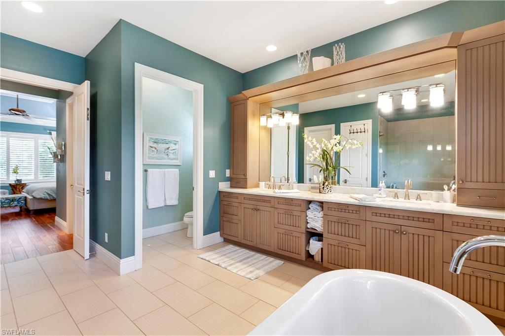 OLDE NAPLES - Residential