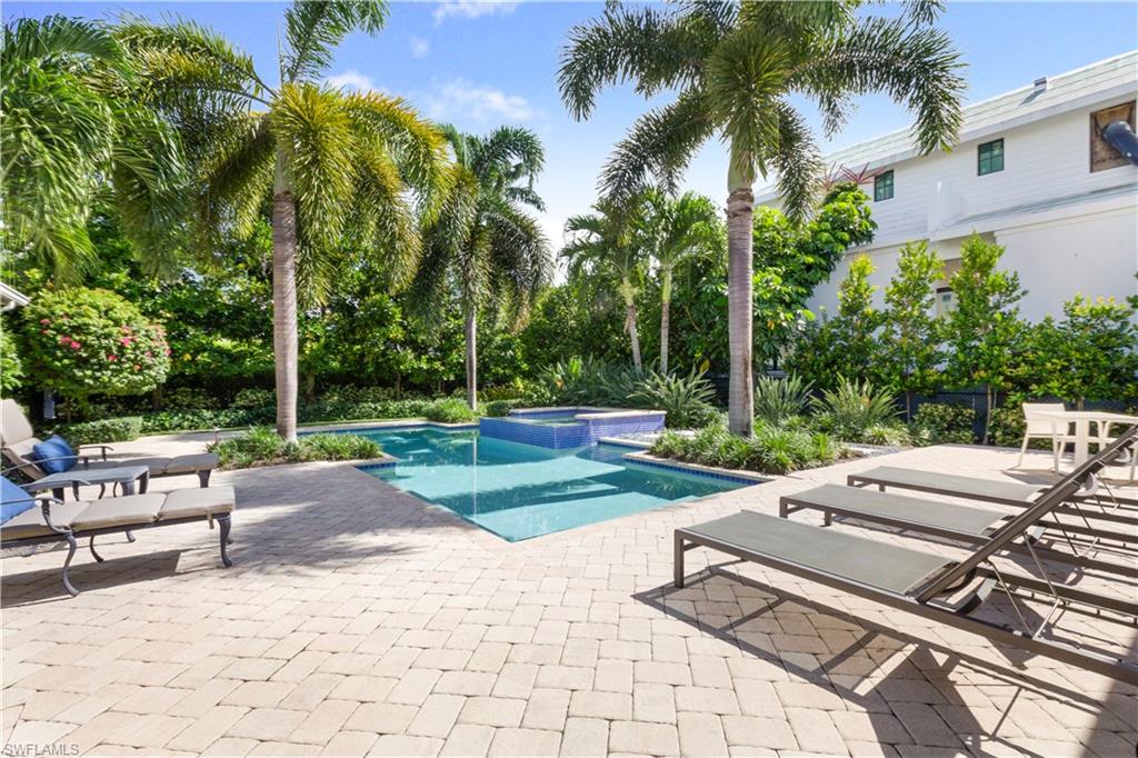 OLDE NAPLES - Residential