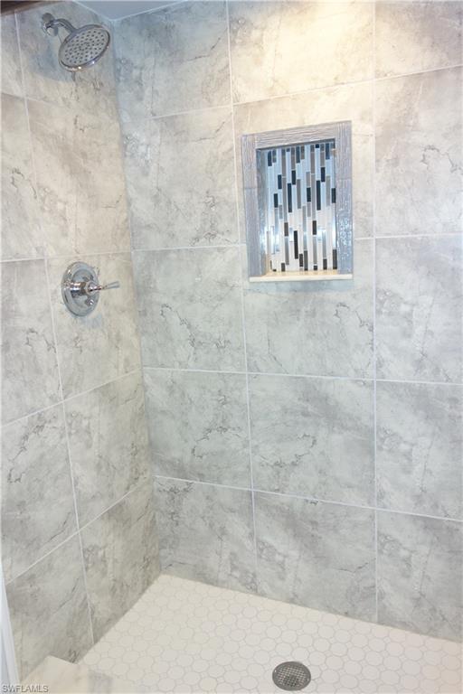 VILLAGE OF CEDARBEND - Residential