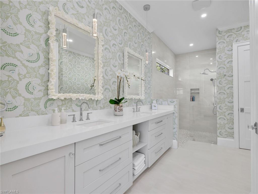 SHEFFIELD VILLAS - Residential