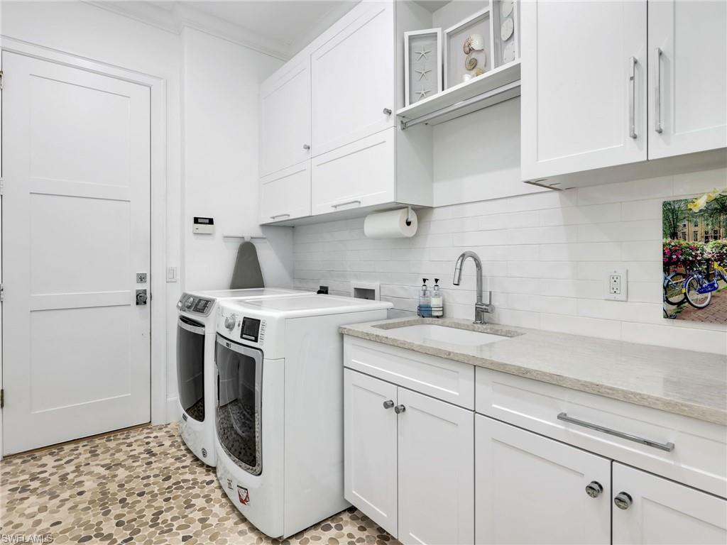 SHEFFIELD VILLAS - Residential