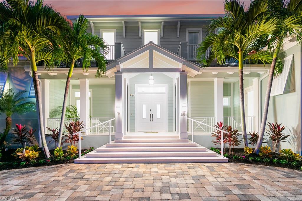 MOORINGS - Residential