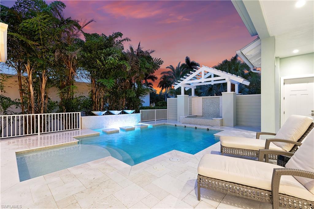 MOORINGS - Residential