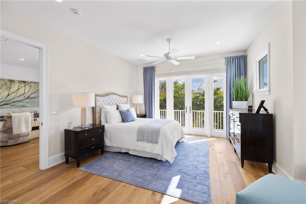 MOORINGS - Residential